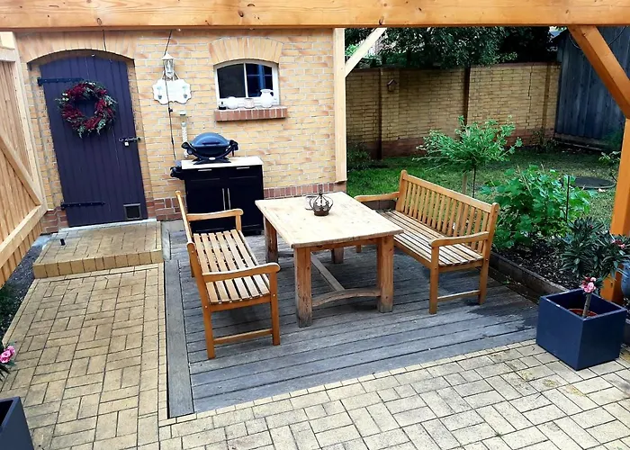 Glashuettchen Mit 2 Schlafzimmern, Sauna Und Schoenem Garten